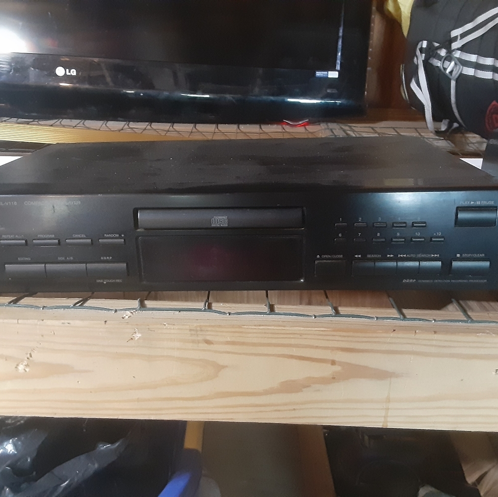 JVC RECEIVER - Picture 2 of 2